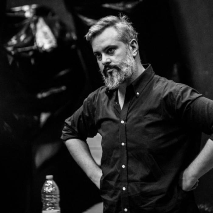 THE SWIMMING POOL PARTY de Ricardo Neves-Neves